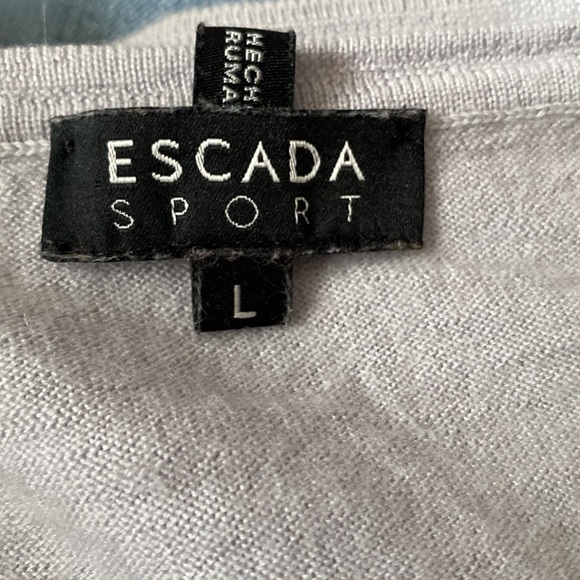 Escada Sport v-neckline wool/cachemire blend lightweight silver sweater Size L - Picture 7 of 16